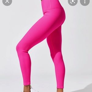 Carbon 38 ribbed metallic 7/8 pink legging size M NWOT